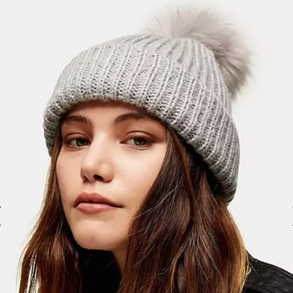 TOPSHOP BOBBLE HAT WITH FAUX FUR POM POM GRAY